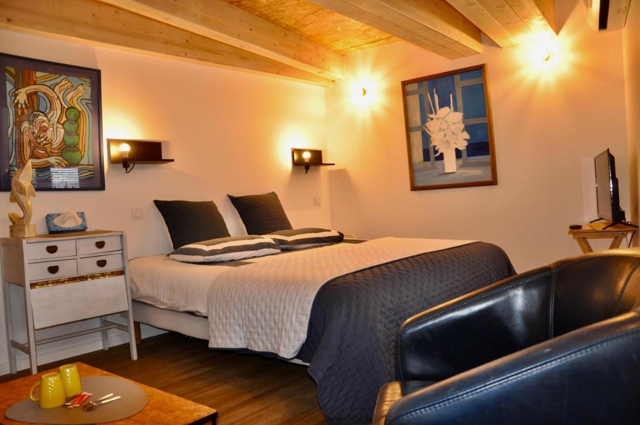 Les Chambres Tropeziennes Sanary-sur-Mer Exterior photo