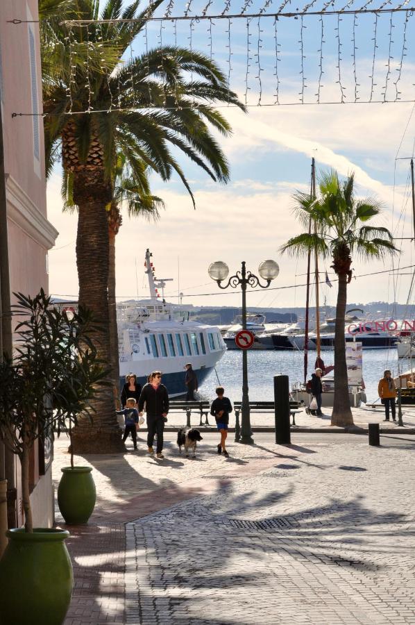 Les Chambres Tropeziennes Sanary-sur-Mer Exterior photo